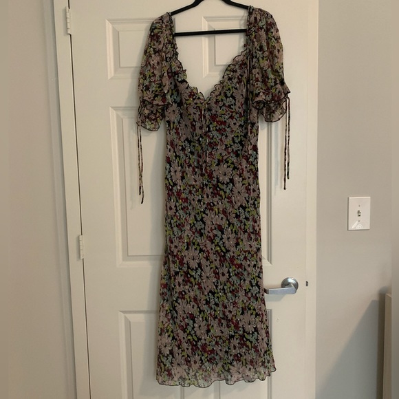 ASOS DESIGN chiffon midi dress with lace applique in floral ditsy print - Picture 6 of 9